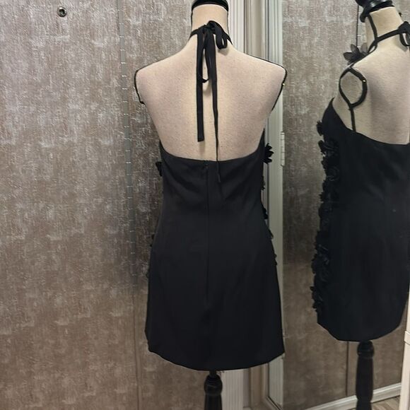 Nova luxe  Elegant Black Halter Dress with Floral Accents, M - Picture 10 of 12